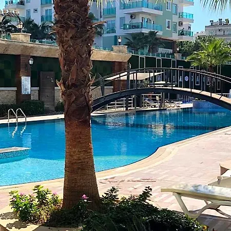1+1 в районе махмутлар Hotel 4*
