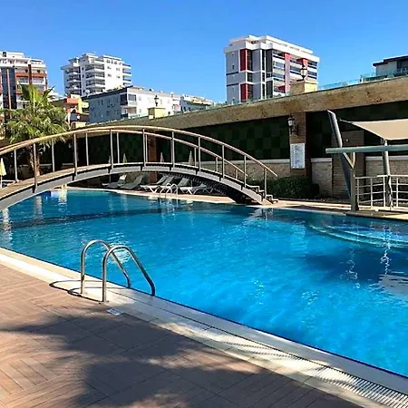 1+1 в районе махмутлар Hotel Alanya