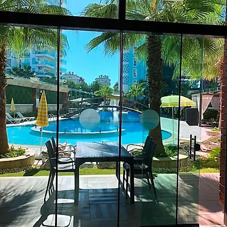 1+1 в районе махмутлар Hotel 4*